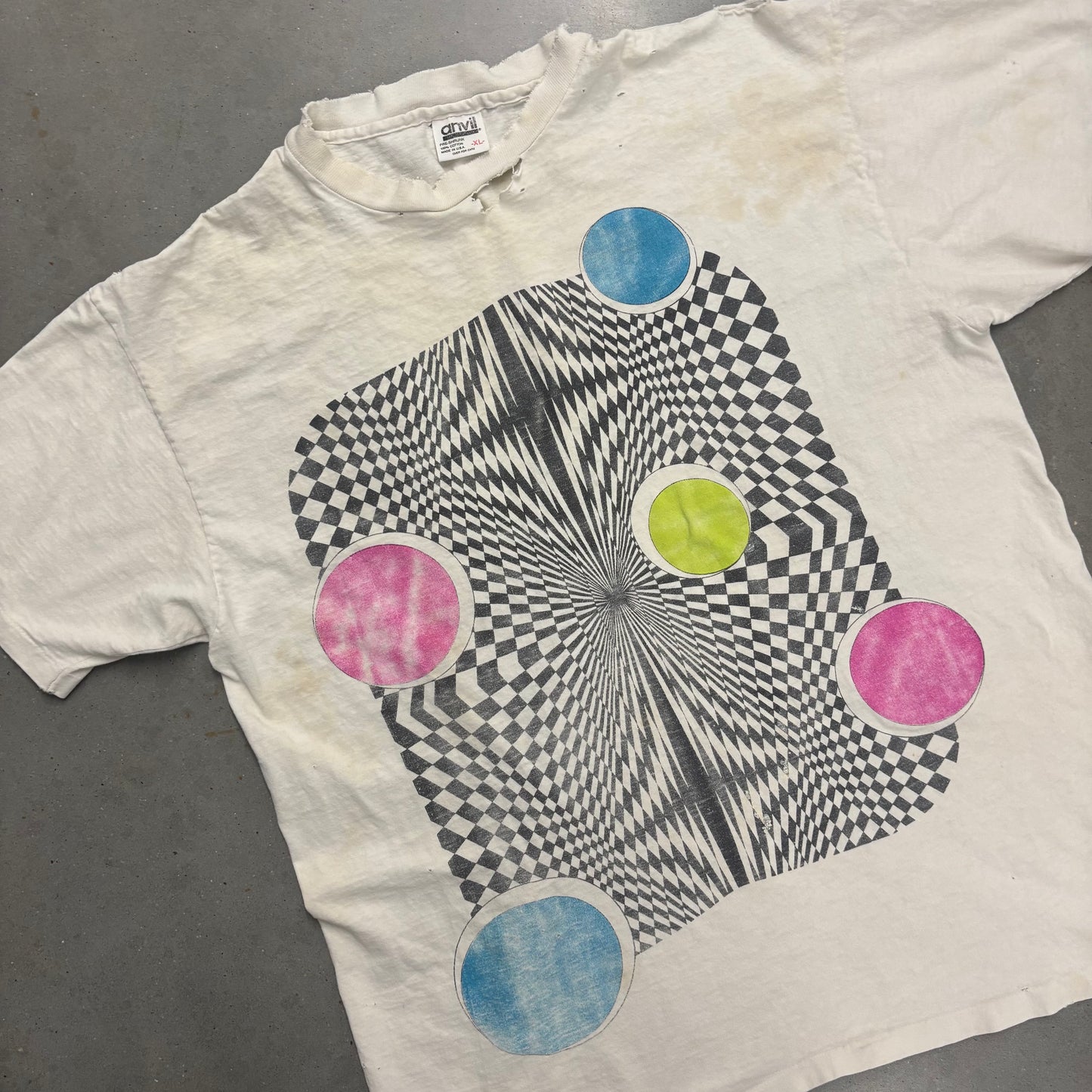 Vintage 90s Optical Illusion Tee