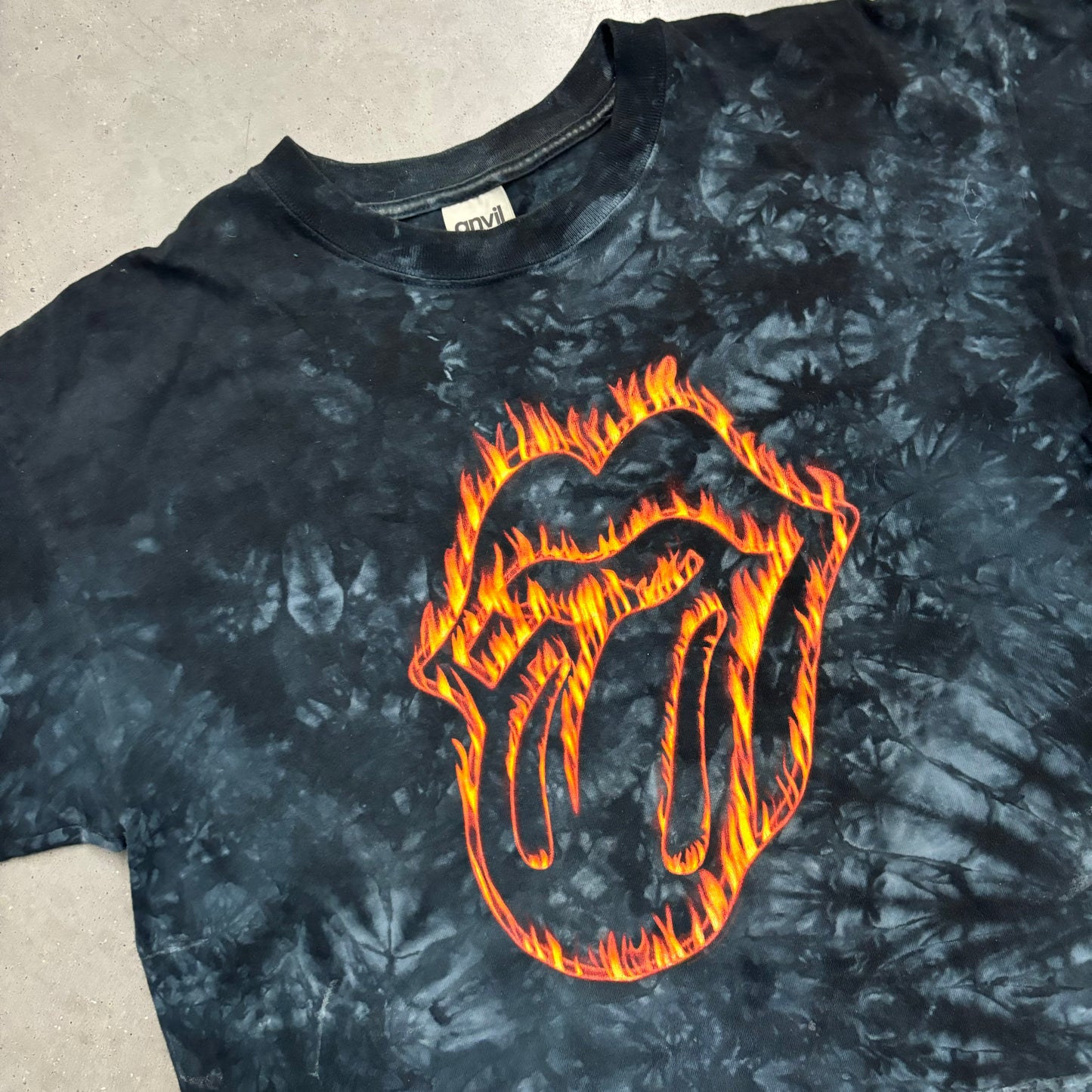 Y2K 05’ Rolling Stones Flame Tee