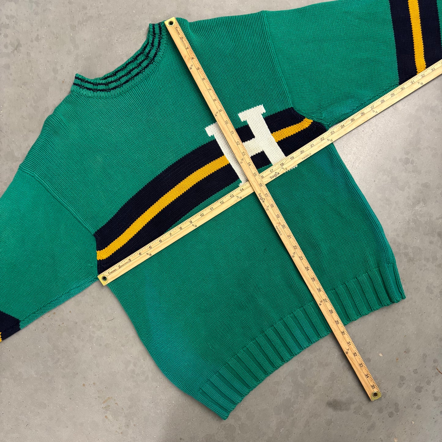 Vintage 90s Tommy Hilfiger Sweater