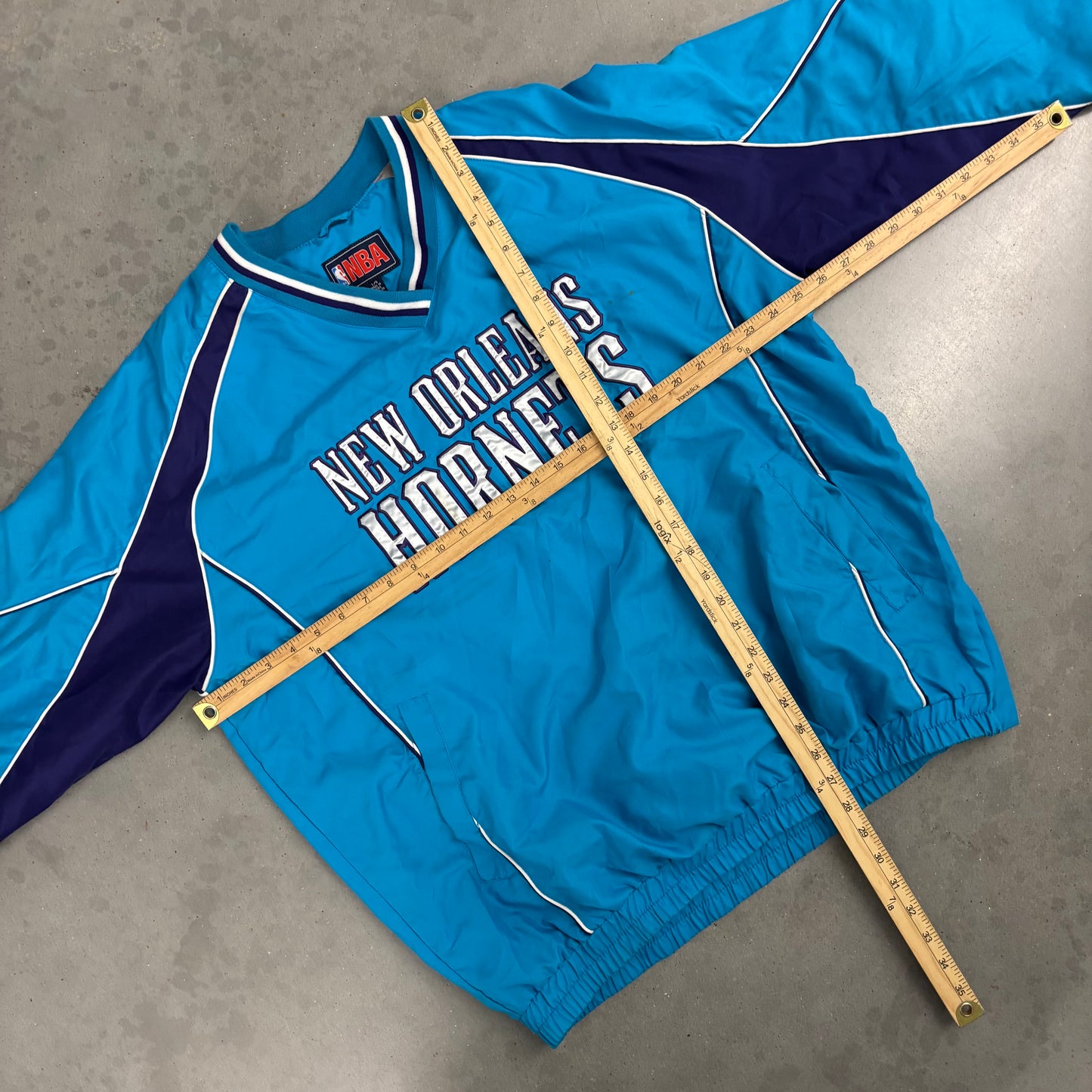 Y2K NBA New Orleans Hornets Pullover