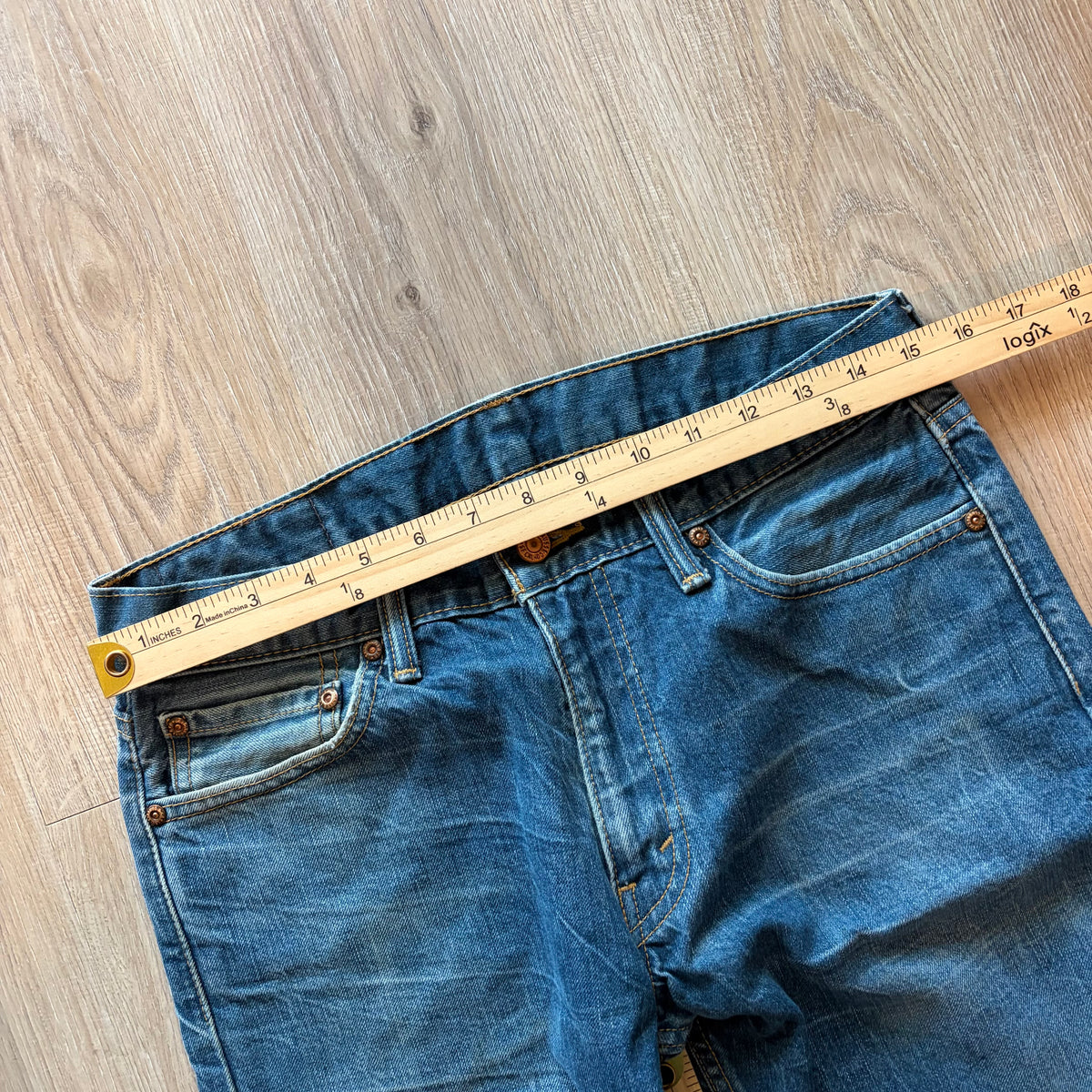 Y2K Levi 514 Denim