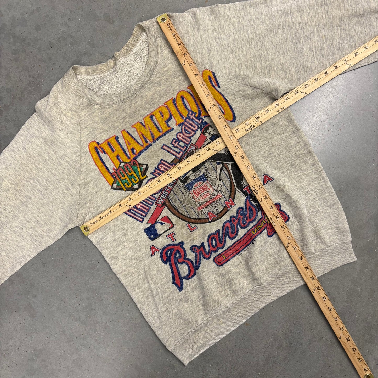 Vintage 92’ Atlanta Braves Crewneck